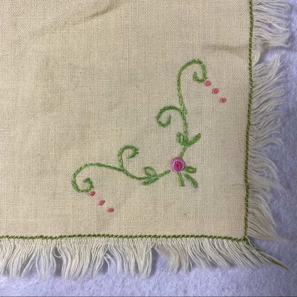 Vintage Embroidered Frayed Floral Napkin Handkerchief Doilies Vintage Yellow - Picture 4 of 4